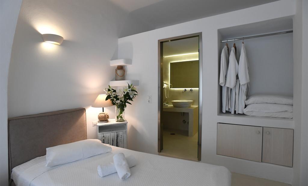 Vincenzo Family Rooms Tinos Exterior photo