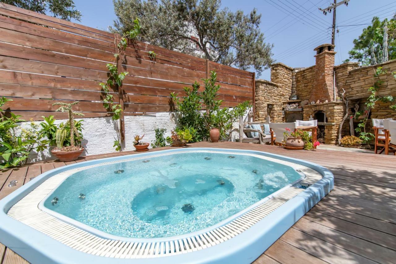 Vincenzo Family Rooms Tinos Exterior photo